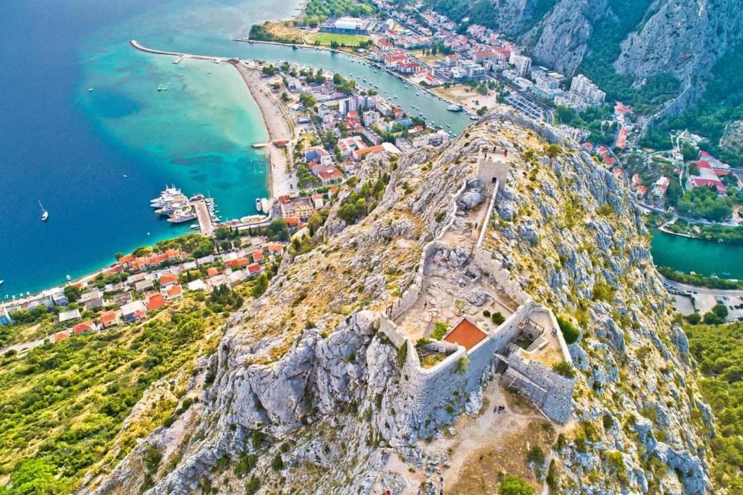 Appartamento Enjoy Omiš Esterno foto